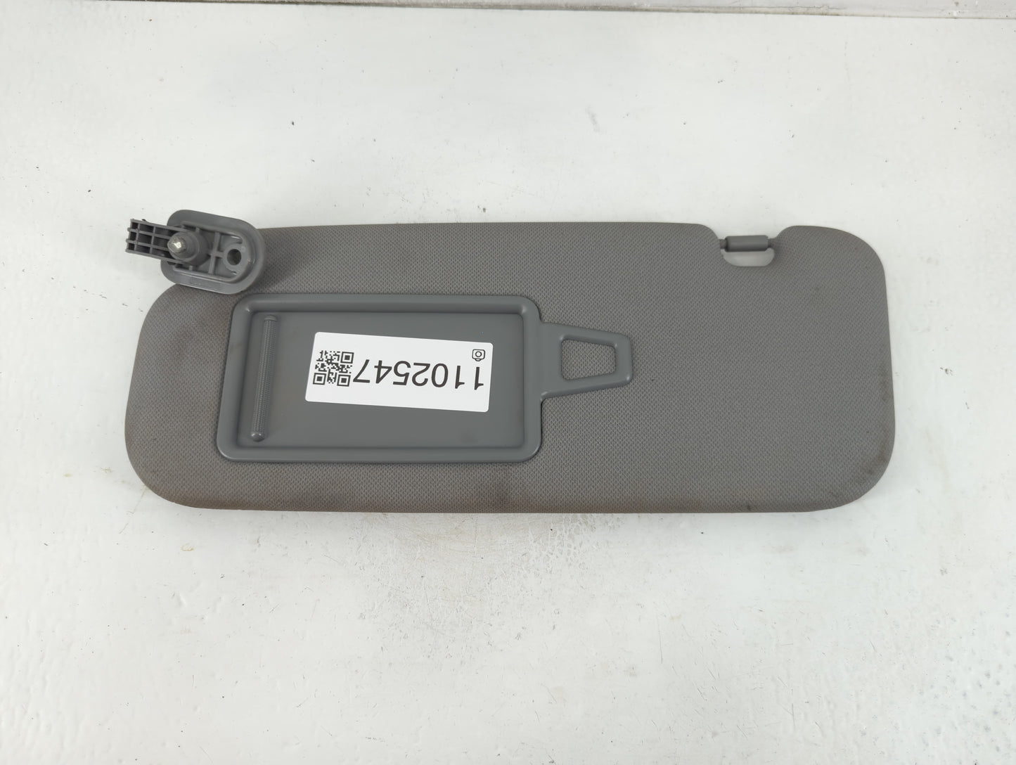 2014-2017 Hyundai Accent Sun Visor Shade Replacement Passenger Right Mirror Fits Fits 2014 2015 2016 2017 OEM Used Auto Part