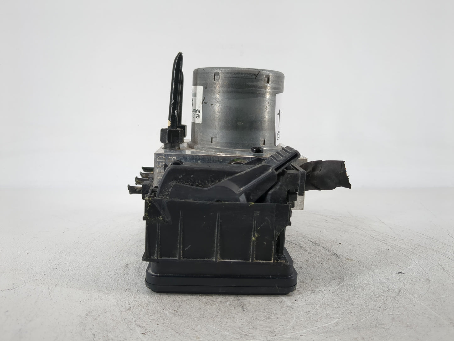 2015-2017 Hyundai Accent ABS Pump Control Module Replacement P/N:58920-1R460 Fits Fits 2015 2016 2017 OEM Used Auto Parts - 