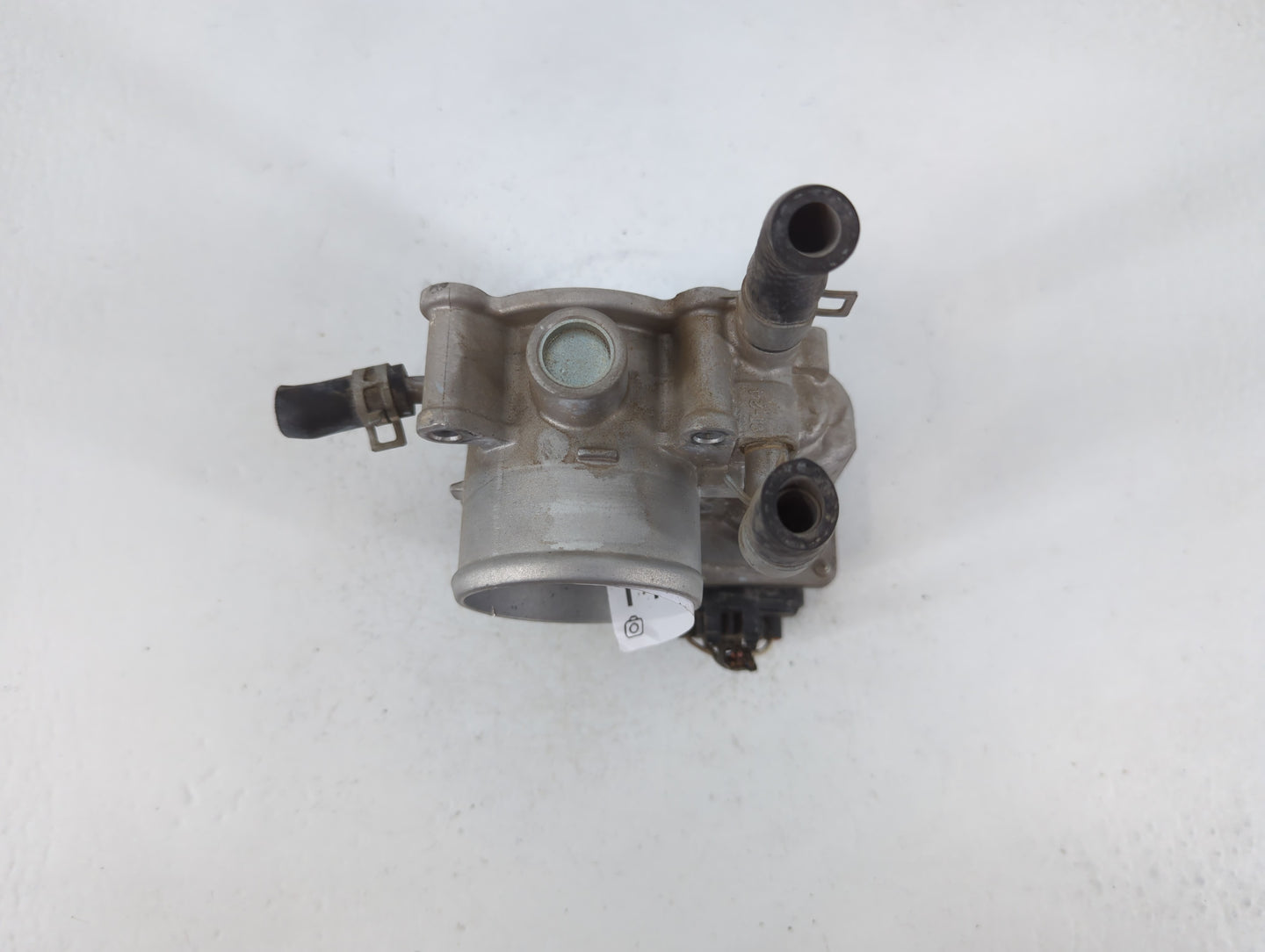 2012-2019 Hyundai Accent Throttle Body P/N:35100-2B300 Fits Fits 2012 2013 2014 2015 2016 2017 2018 2019 OEM Used Auto Parts