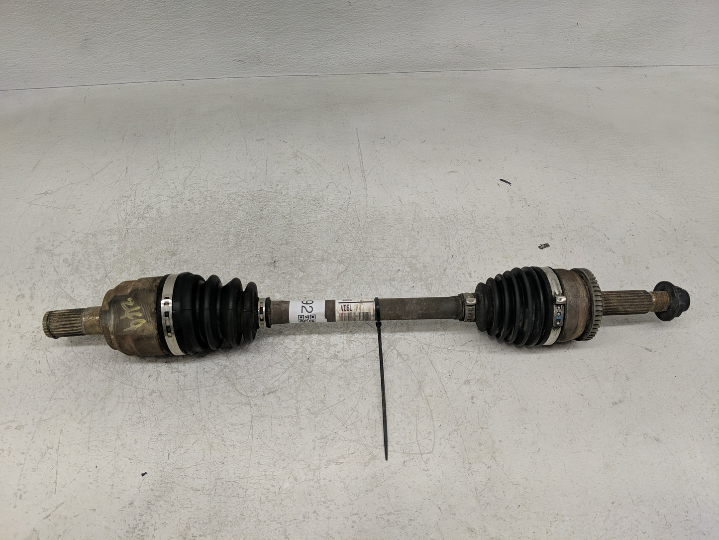 2012-2017 Hyundai Accent Axle Shaft Front Driver Cv C/v - Oemusedautoparts1.com