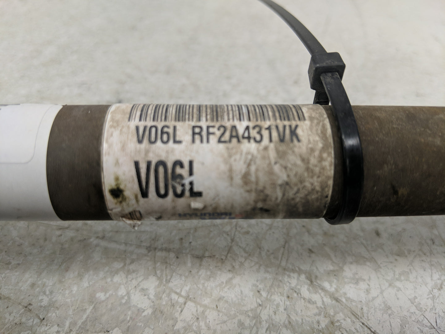 2012-2017 Hyundai Accent Axle Shaft Front Driver Cv C/v - Oemusedautoparts1.com