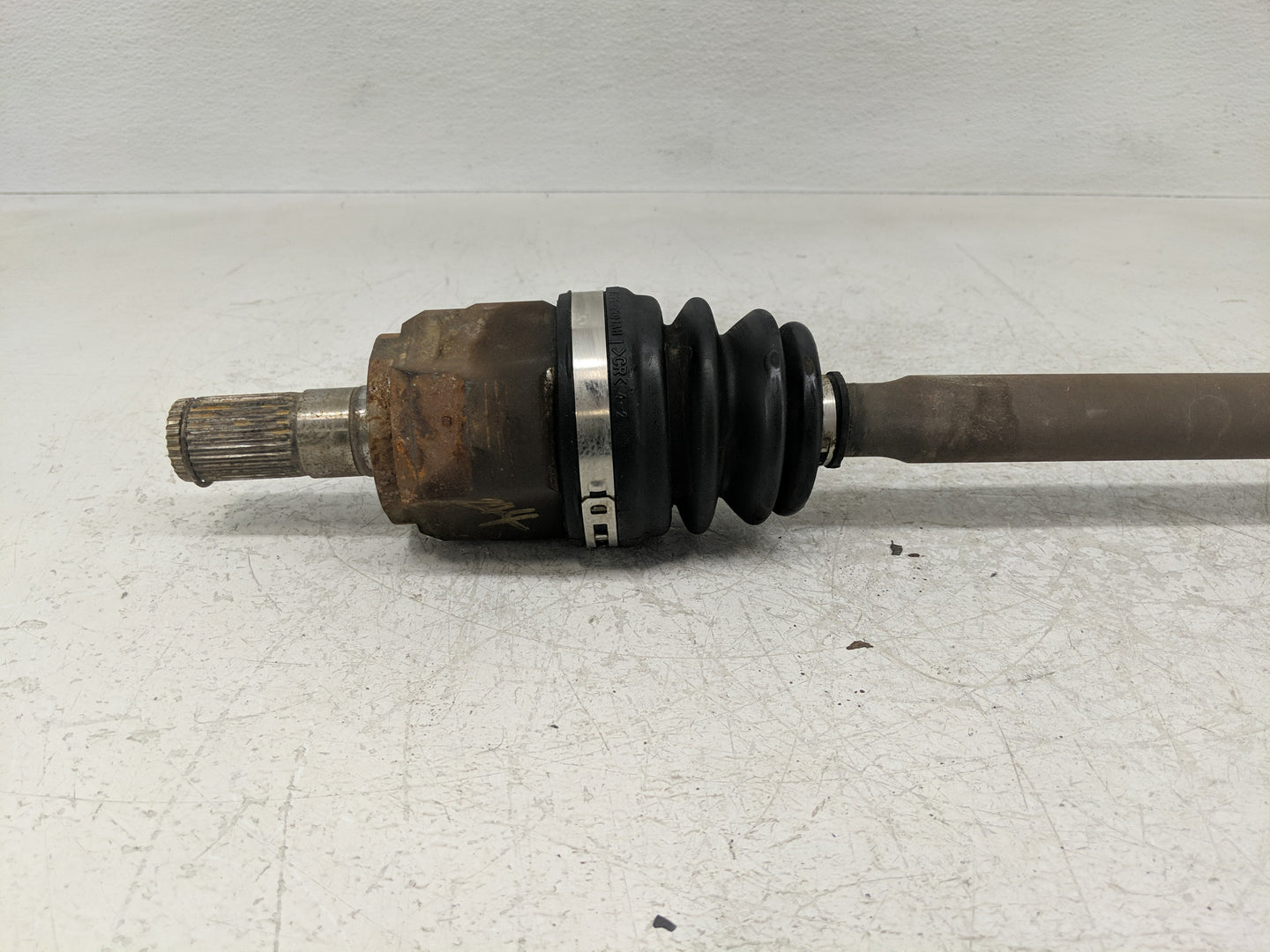 2012-2017 Hyundai Accent Axle Shaft Front Passenger Cv C/v - Oemusedautoparts1.com