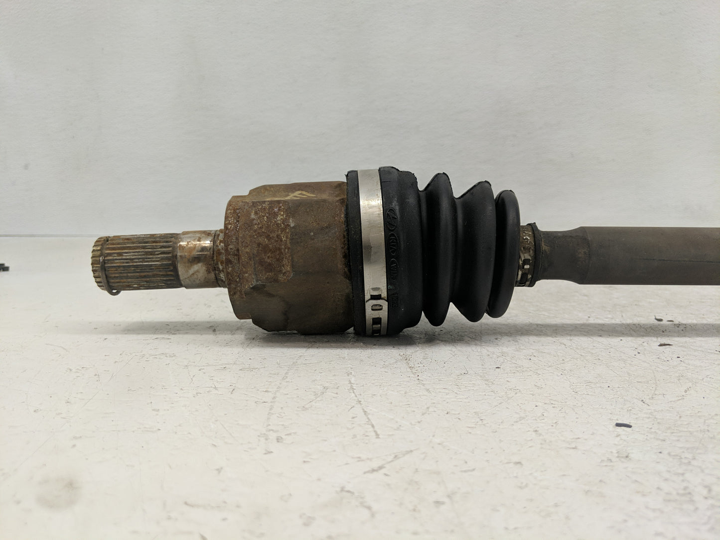 2012-2017 Hyundai Accent Axle Shaft Rear Passenger Cv C/v - Oemusedautoparts1.com