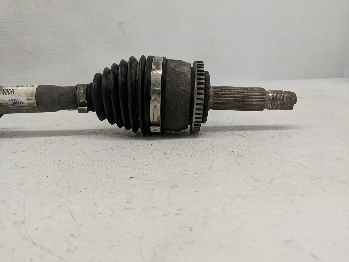 2012-2017 Hyundai Accent Axle Shaft Rear Passenger Cv C/v - Oemusedautoparts1.com
