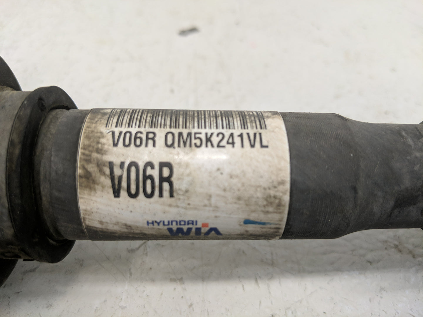 2012-2017 Hyundai Accent Axle Shaft Rear Passenger Cv C/v - Oemusedautoparts1.com