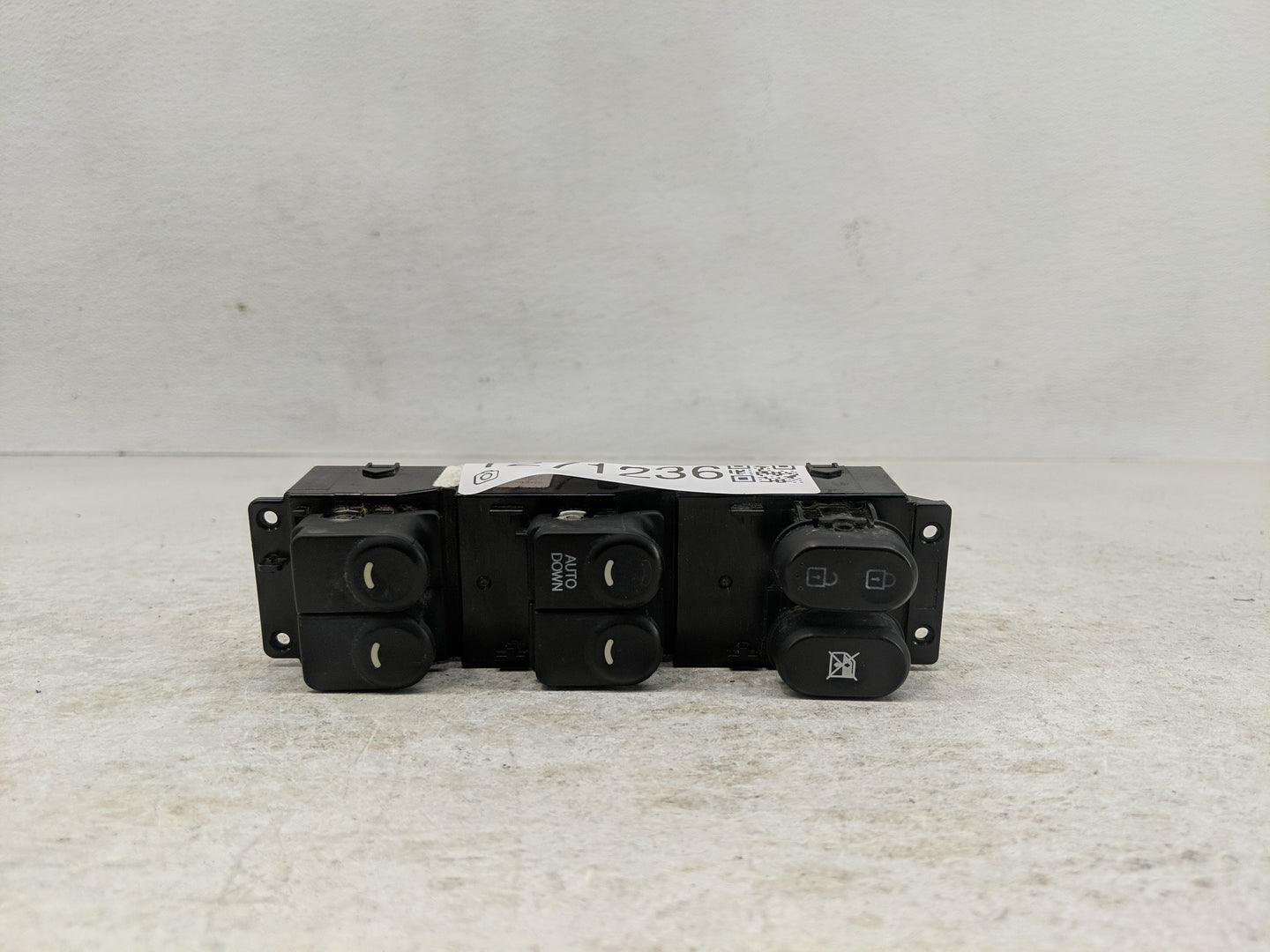 2012-2017 Hyundai Accent Master Power Window Switch Replacement Driver Side Left Fits Fits 2012 2013 2014 2015 2016 2017 OEM