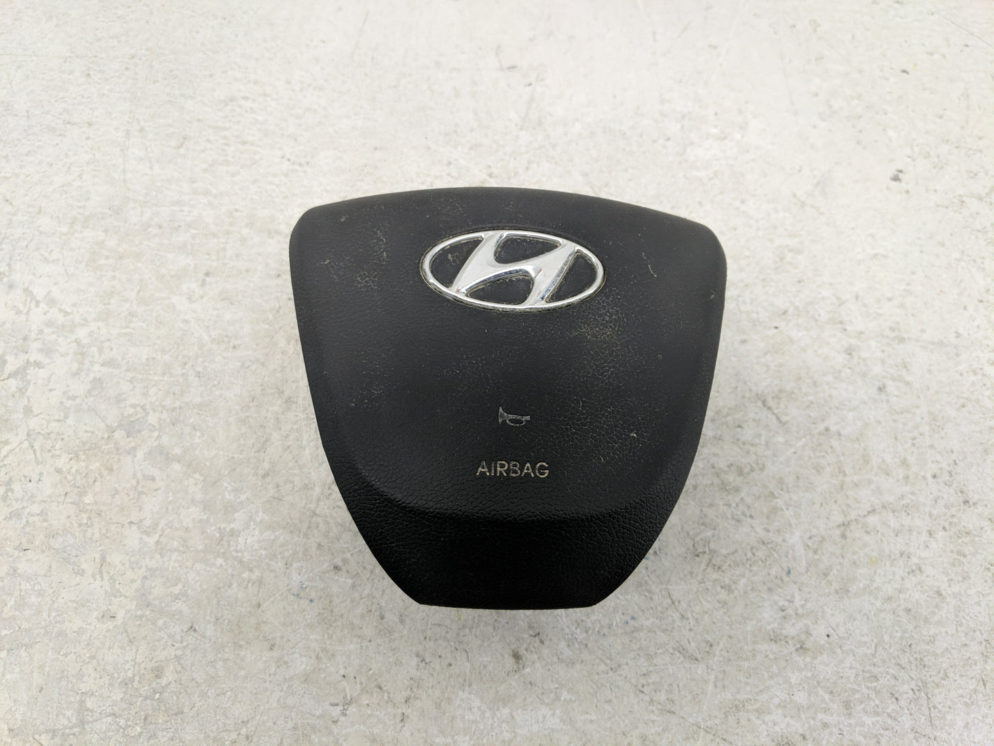 2012-2017 Hyundai Accent Air Bag Driver Left Steering Wheel Mounted P/N:56900-1R500 Fits Fits 2012 2013 2014 2015 2016 2017 