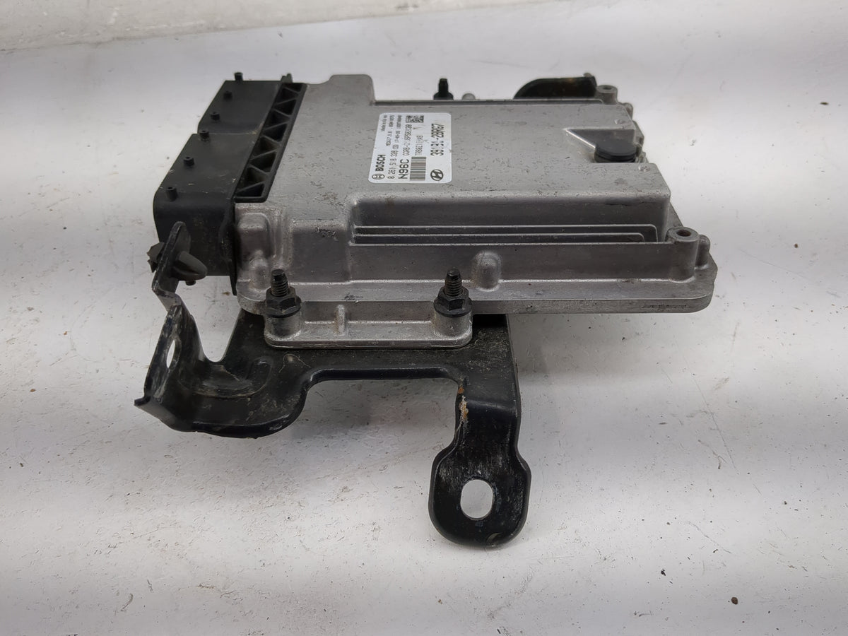 2015-2017 Hyundai Accent PCM Engine Control Computer ECU ECM PCU OEM P/N:39191-2BRG7 0 261 S18 328 Fits Fits 2015 2016 2017 