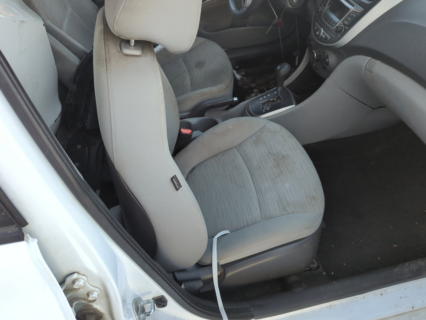 2015-2017 Hyundai Accent Passenger Front Seat Oem 1356072 - Oemusedautoparts1.com