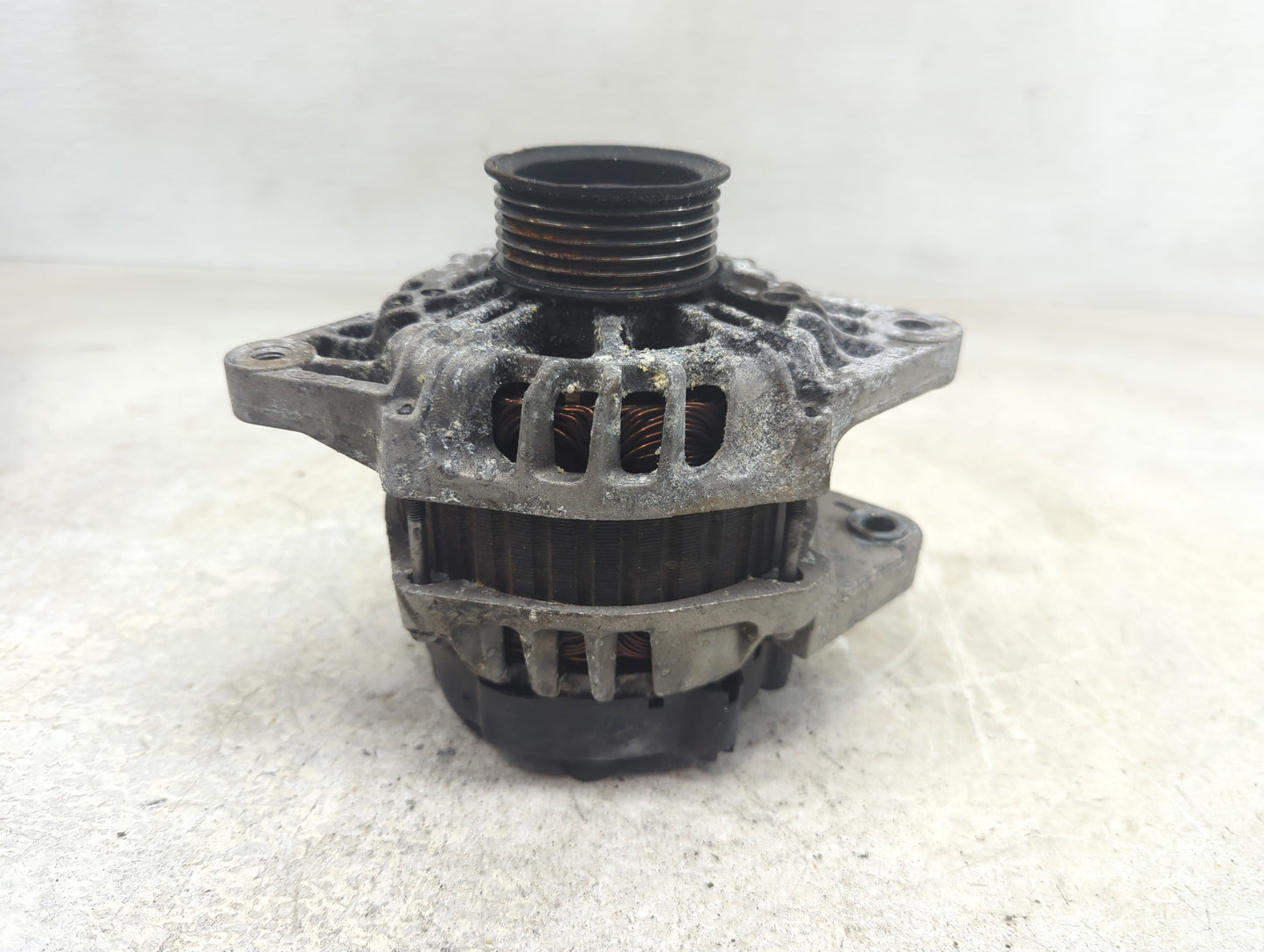 2015-2017 Hyundai Accent Alternator Replacement Generator Charging Assembly Engine OEM P/N:37300-2B510 Fits Fits 2015 2016 2