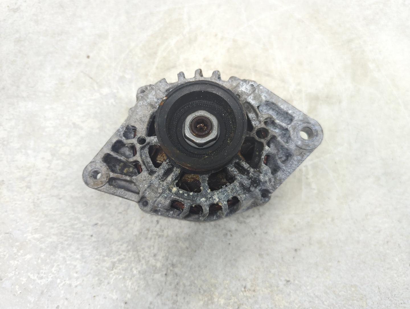 2015-2017 Hyundai Accent Alternator Replacement Generator Charging Assembly Engine OEM P/N:37300-2B510 Fits Fits 2015 2016 2