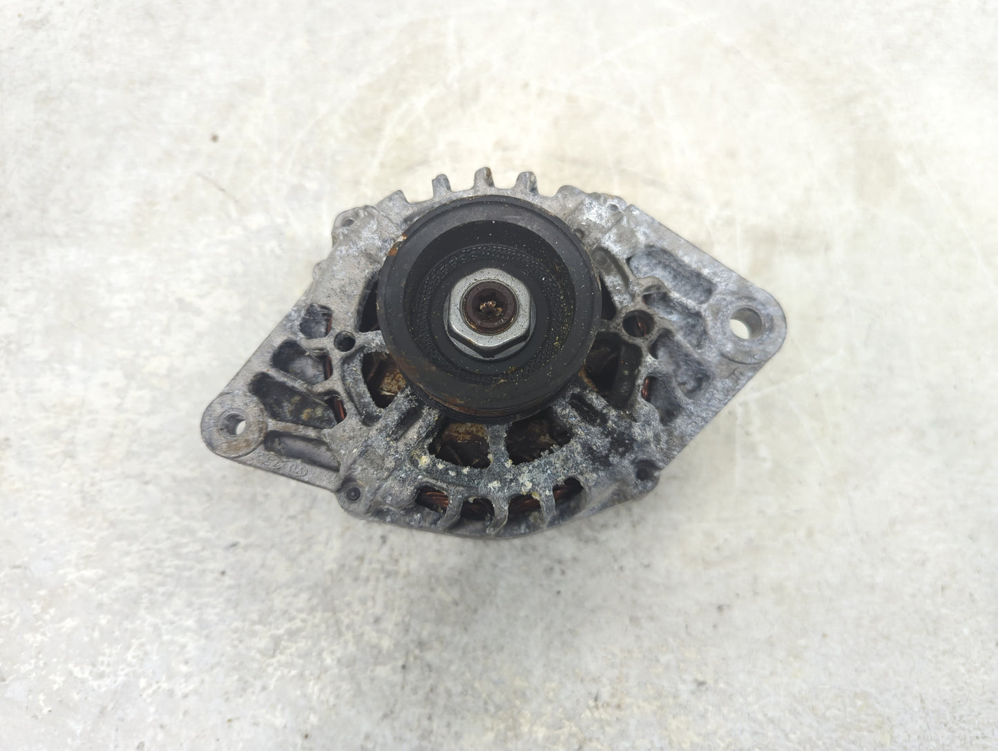 2015-2017 Hyundai Accent Alternator Replacement Generator Charging Assembly Engine OEM P/N:37300-2B510 Fits Fits 2015 2016 2