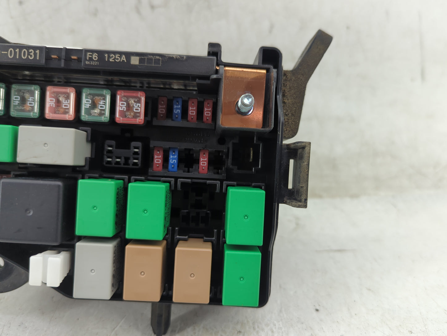 2015-2017 Hyundai Accent Fusebox Fuse Box Panel Relay Module Fits Fits 2015 2016 2017 OEM Used Auto Parts - Oemusedautoparts