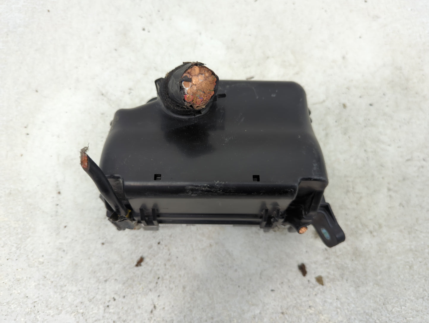 2015-2017 Hyundai Accent Fusebox Fuse Box Panel Relay Module P/N:91950-1R220 Fits Fits 2015 2016 2017 OEM Used Auto Parts - 