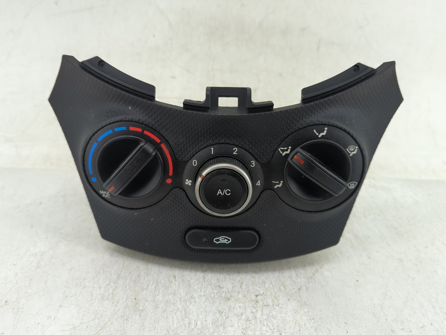 2015-2017 Hyundai Accent Climate Control Module Temperature AC/Heater Replacement Fits Fits 2015 2016 2017 OEM Used Auto Par