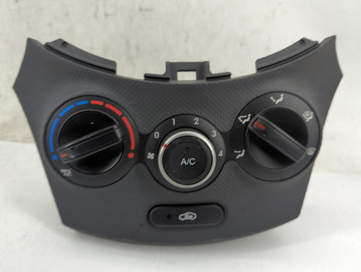 2015-2017 Hyundai Accent Climate Control Module Temperature AC/Heater Replacement P/N:97250-1RBL1RDY Fits Fits 2015 2016 201