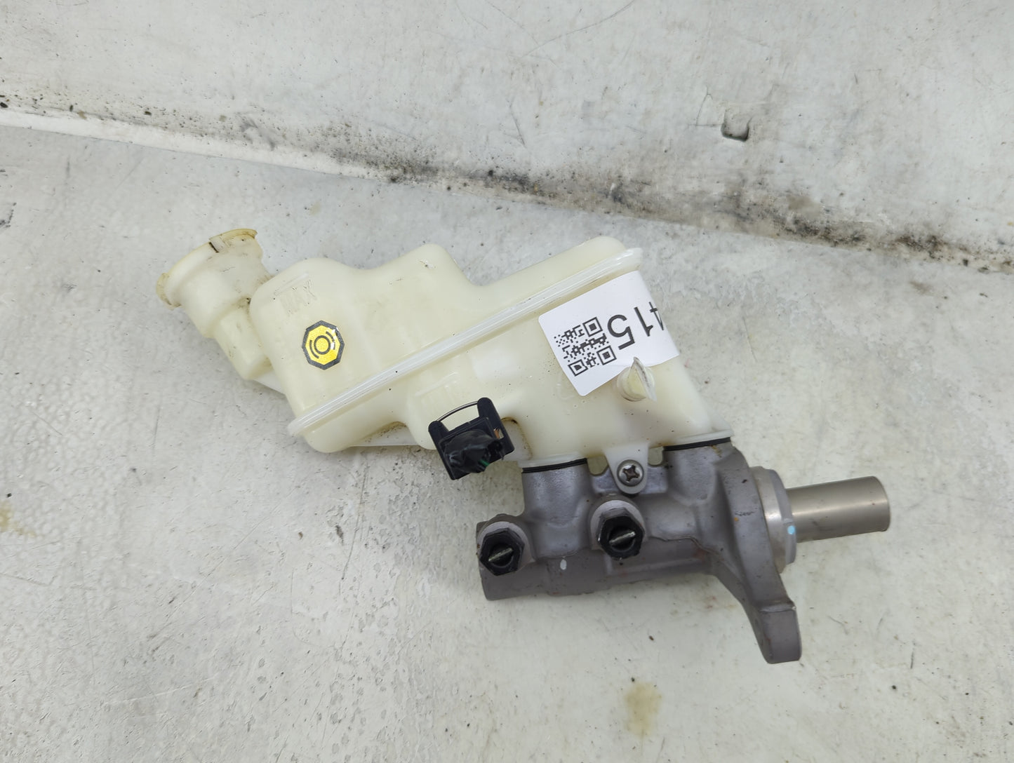 2012-2017 Hyundai Accent Brake Master Cylinder 1492415 - Oemusedautoparts1.com