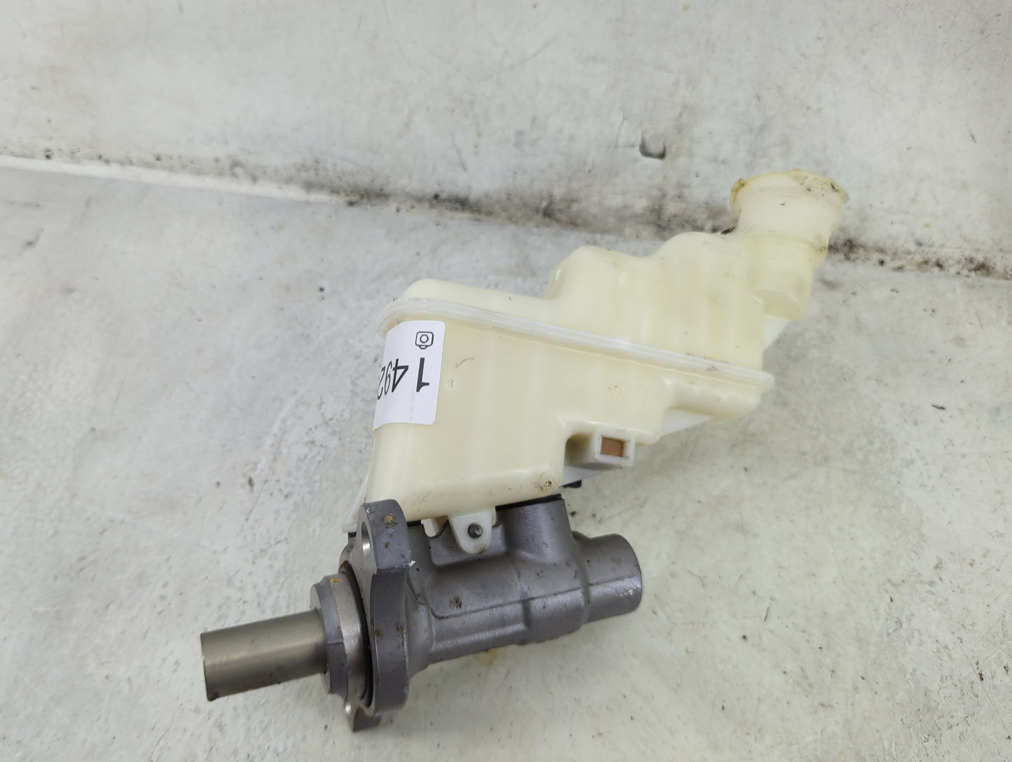 2012-2017 Hyundai Accent Brake Master Cylinder 1492415 - Oemusedautoparts1.com