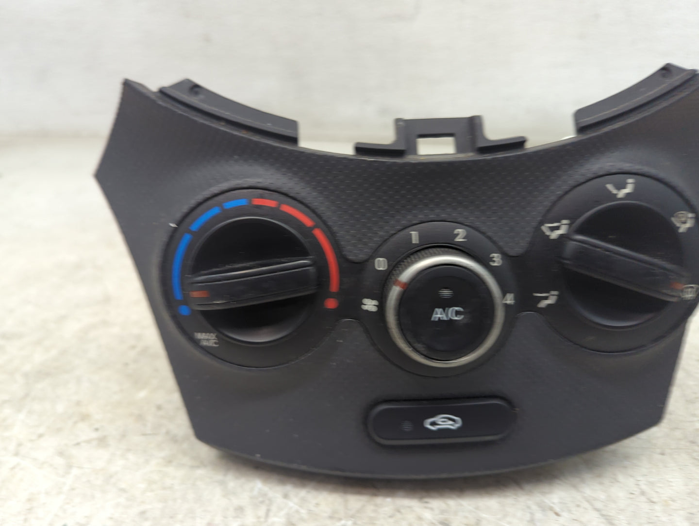 2015-2017 Hyundai Accent Climate Control Module Temperature AC/Heater Replacement Fits Fits 2015 2016 2017 OEM Used Auto Par