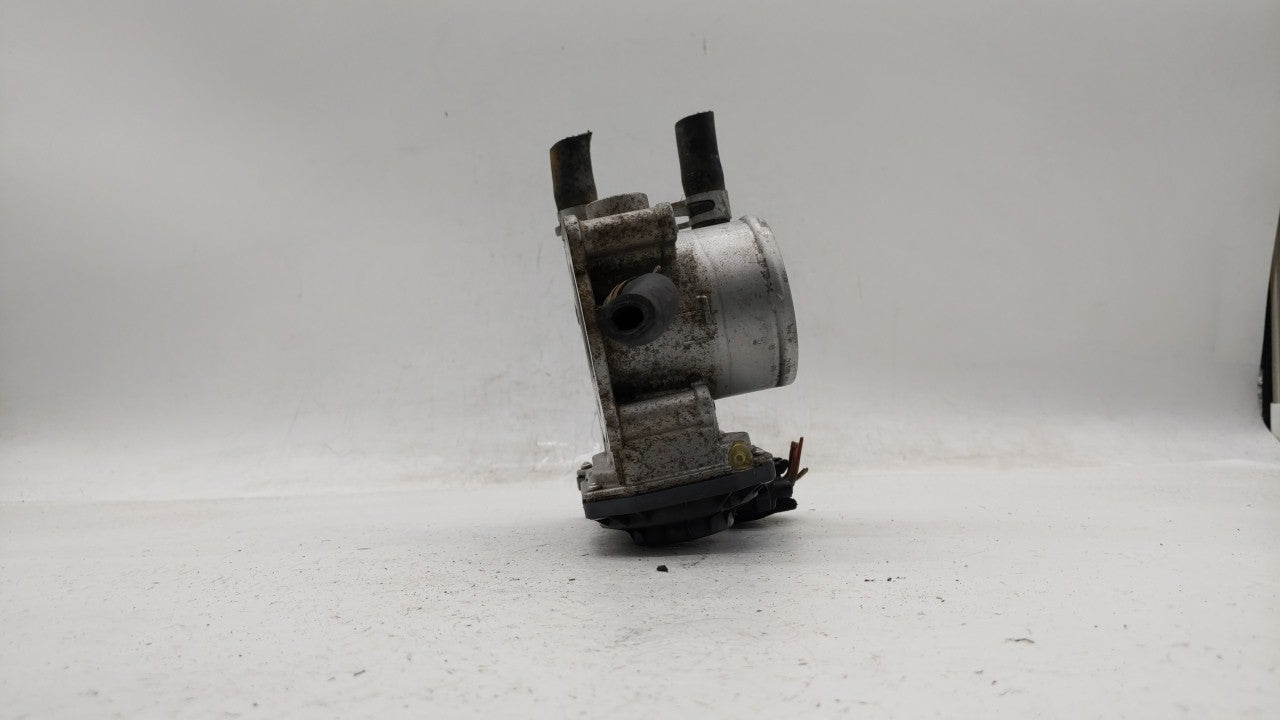 2012-2019 Hyundai Accent Throttle Body P/N:35100-2B300 Fits Fits 2012 2013 2014 2015 2016 2017 2018 2019 OEM Used Auto Parts