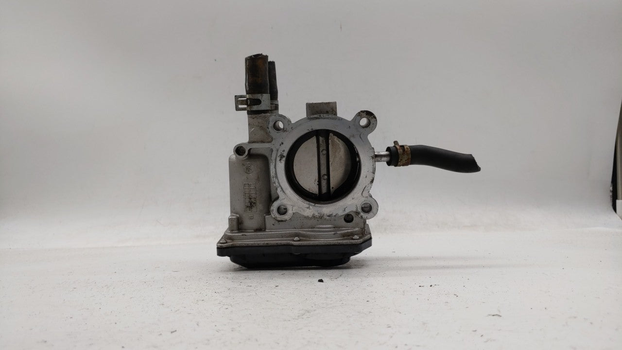 2012-2019 Hyundai Accent Throttle Body P/N:35100-2B300 Fits Fits 2012 2013 2014 2015 2016 2017 2018 2019 OEM Used Auto Parts