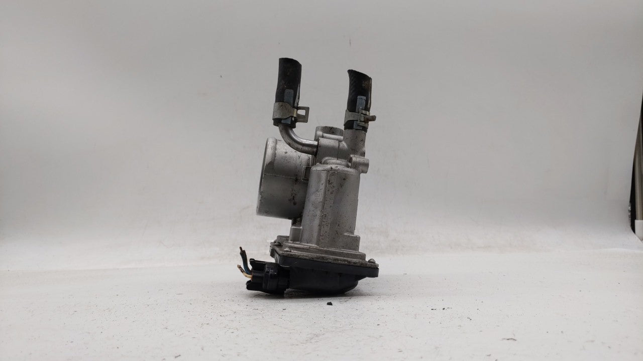 2012-2019 Hyundai Accent Throttle Body P/N:35100-2B300 Fits Fits 2012 2013 2014 2015 2016 2017 2018 2019 OEM Used Auto Parts