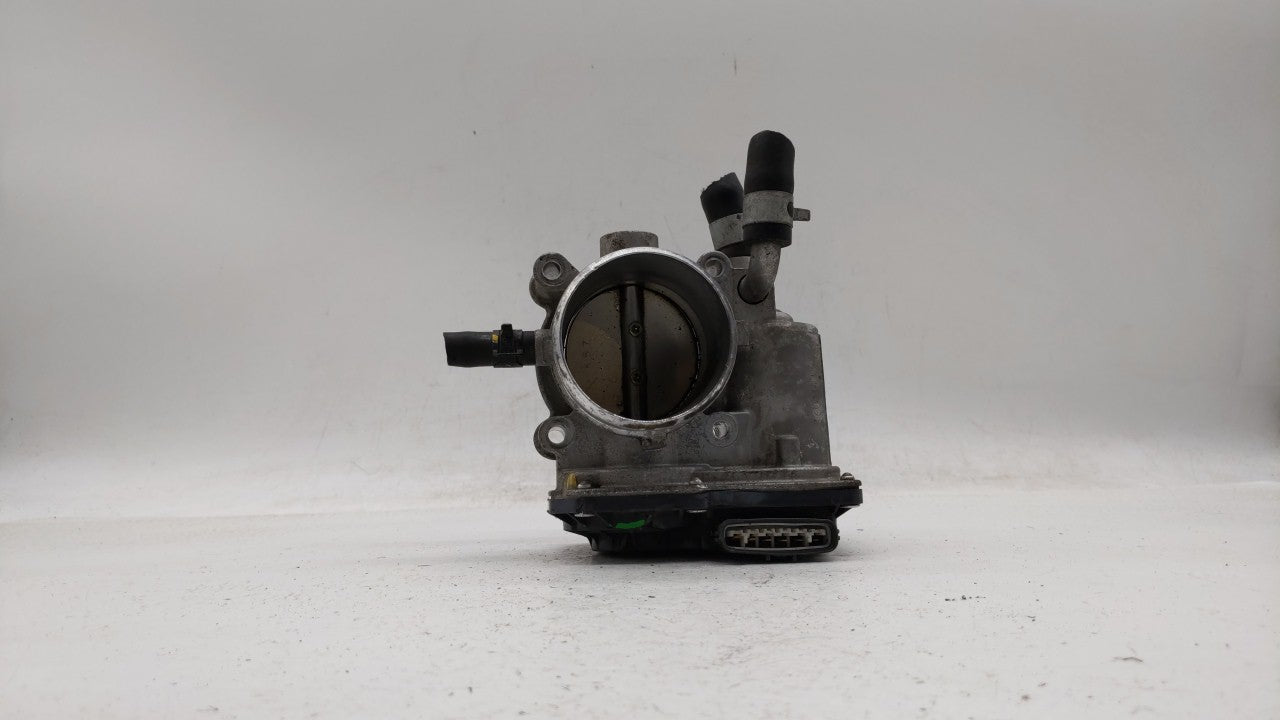 2012-2019 Hyundai Accent Throttle Body P/N:35100-2B300 Fits Fits 2012 2013 2014 2015 2016 2017 2018 2019 OEM Used Auto Parts