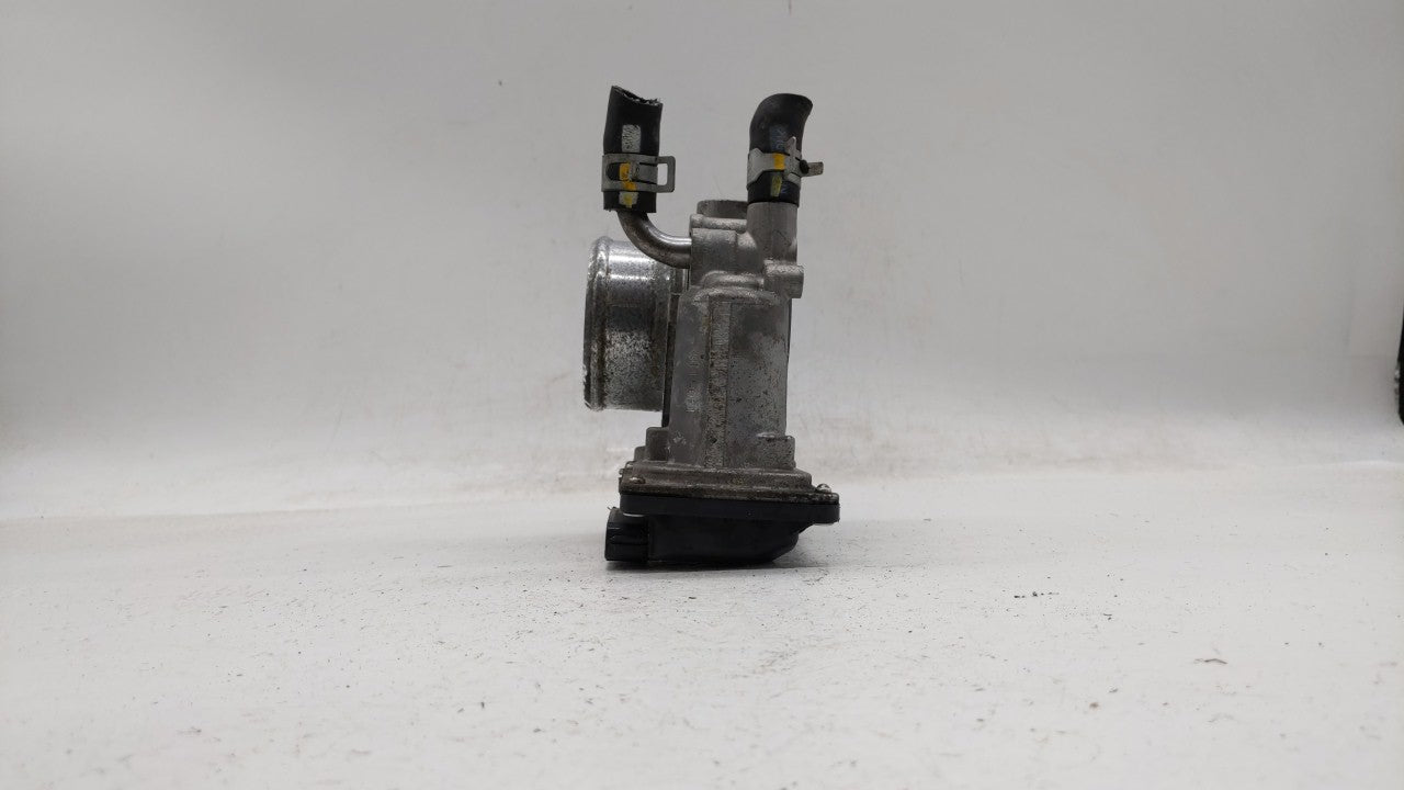 2012-2019 Hyundai Accent Throttle Body P/N:35100-2B300 Fits Fits 2012 2013 2014 2015 2016 2017 2018 2019 OEM Used Auto Parts