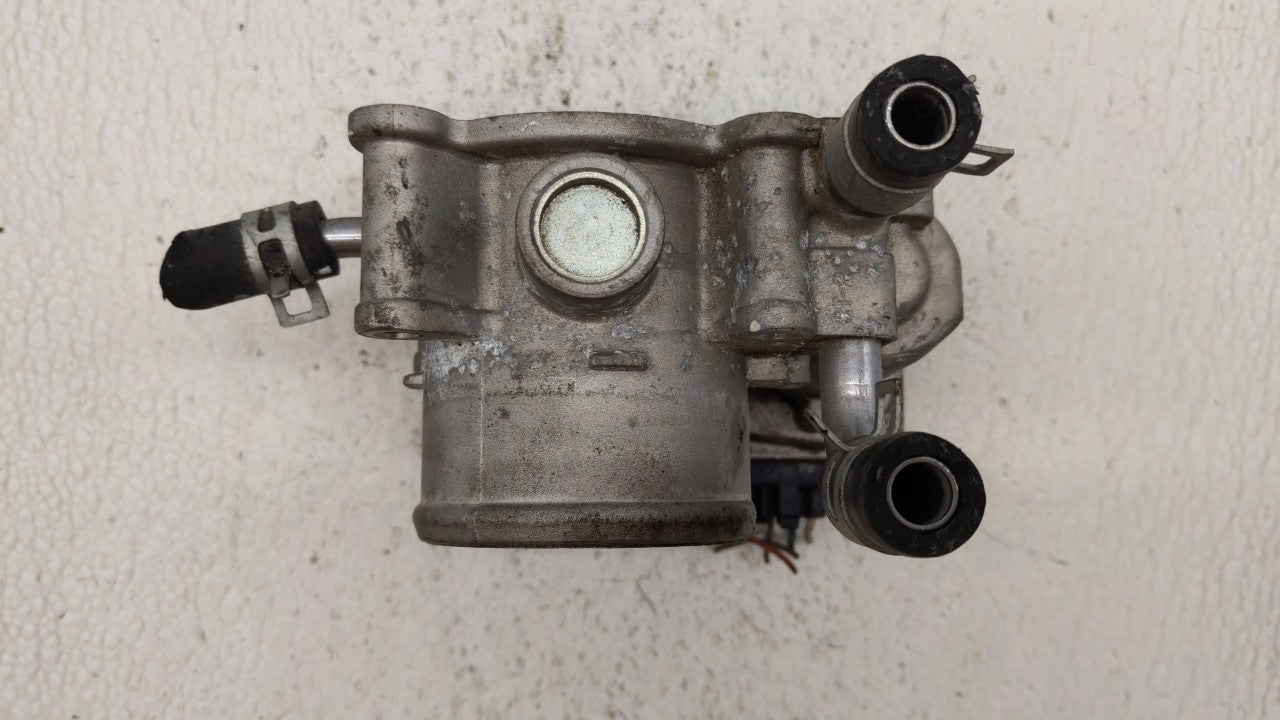 2012-2019 Hyundai Accent Throttle Body P/N:5302-1S02 35100-2B300 Fits Fits 2012 2013 2014 2015 2016 2017 2018 2019 OEM Used 