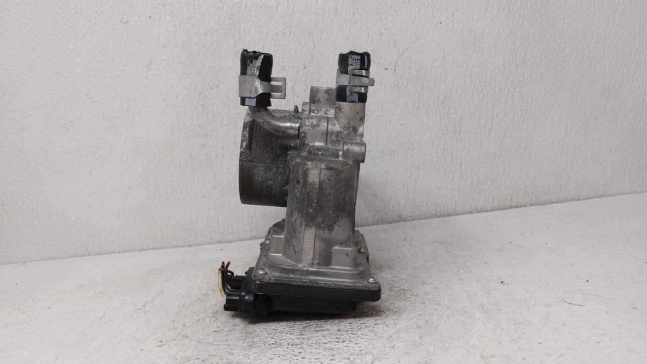2012-2019 Hyundai Accent Throttle Body P/N:5302-1S02 35100-2B300 Fits Fits 2012 2013 2014 2015 2016 2017 2018 2019 OEM Used 
