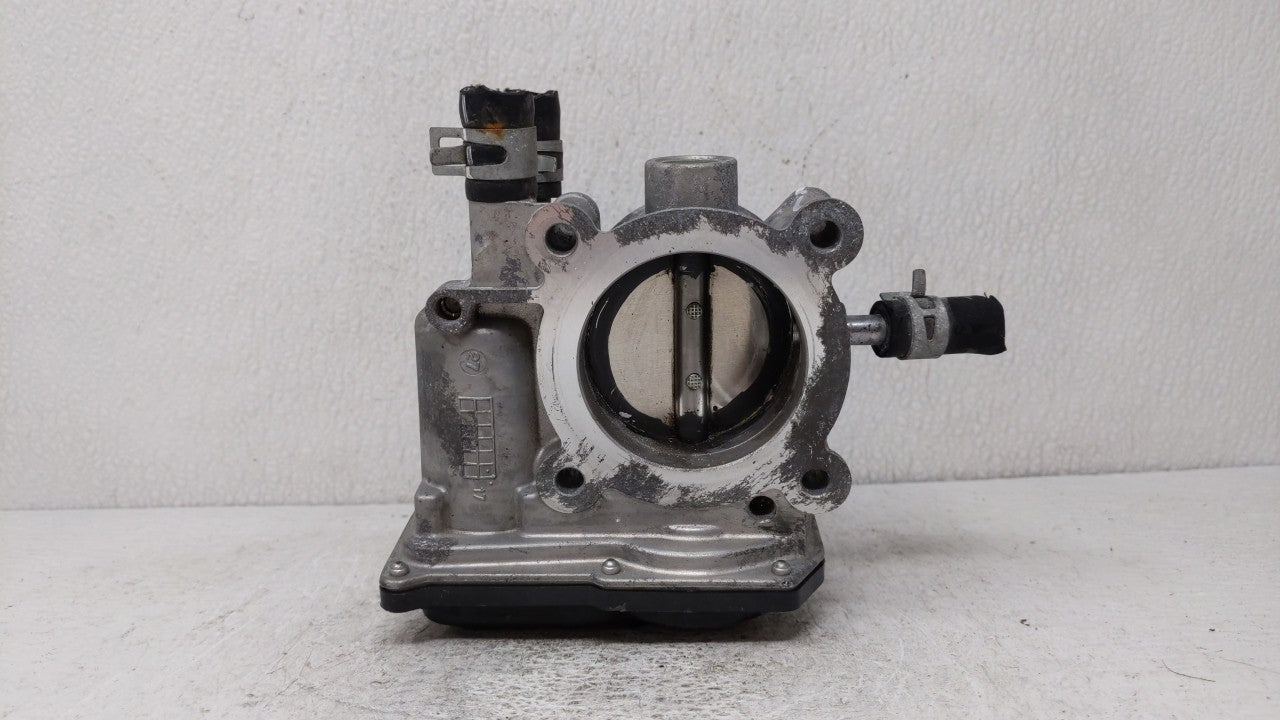 2012-2019 Hyundai Accent Throttle Body P/N:5302-1S02 35100-2B300 Fits Fits 2012 2013 2014 2015 2016 2017 2018 2019 OEM Used 