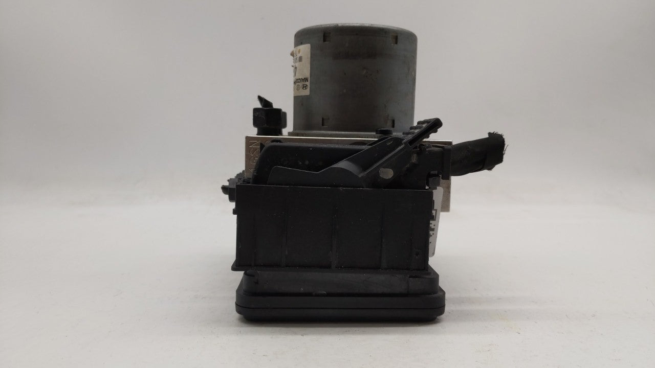 2015-2017 Hyundai Accent ABS Pump Control Module Replacement P/N:58920-1R460 Fits Fits 2015 2016 2017 OEM Used Auto Parts - 
