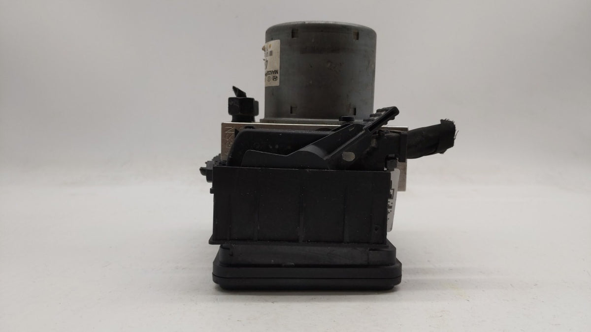 2015-2017 Hyundai Accent Anti-Lock Brake ABS Pump Module Actuator OEM P/N:58920-1R460 Fits Fits 2015 2016 2017 OEM Used Auto