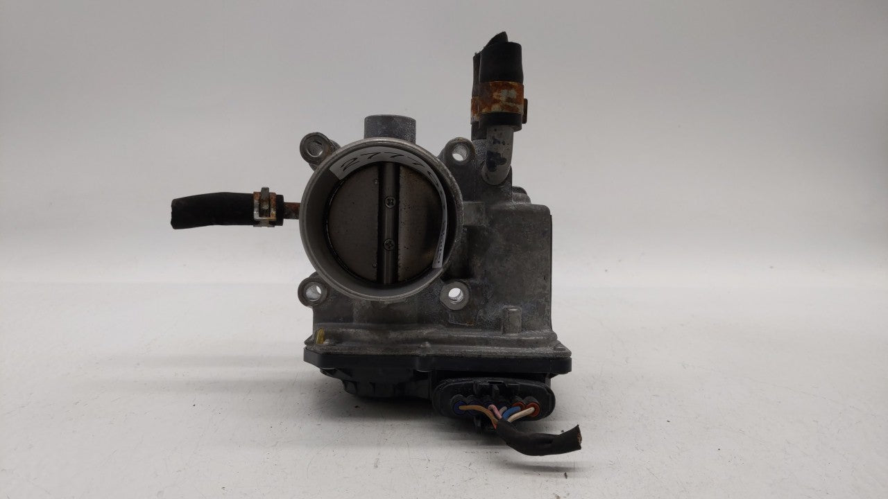 2012-2019 Hyundai Accent Throttle Body P/N:5302-1S02 35100-2B300 Fits Fits 2012 2013 2014 2015 2016 2017 2018 2019 OEM Used 