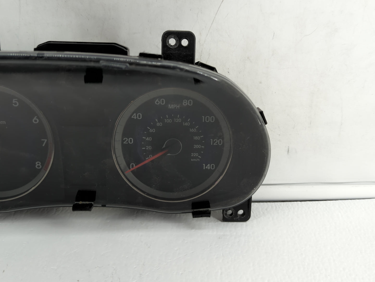 2015-2017 Hyundai Accent Instrument Cluster Speedometer Gauges P/N:94021-1R500 Fits Fits 2015 2016 2017 OEM Used Auto Parts 