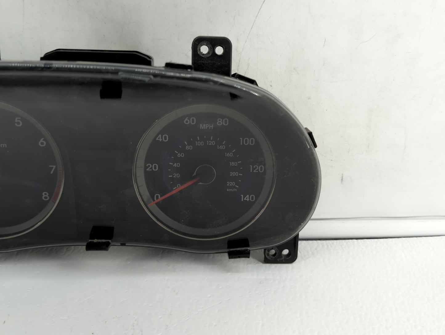 2015-2017 Hyundai Accent Instrument Cluster Speedometer Gauges P/N:94021-1R500 Fits Fits 2015 2016 2017 OEM Used Auto Parts 