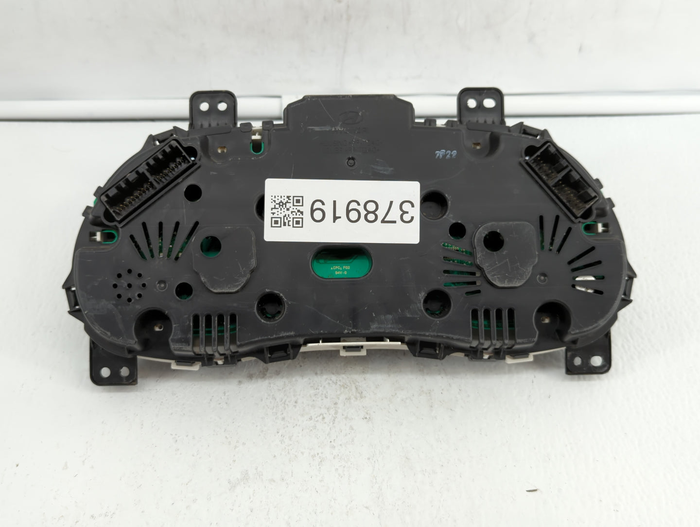 2015-2017 Hyundai Accent Instrument Cluster Speedometer Gauges P/N:94021-1R500 Fits Fits 2015 2016 2017 OEM Used Auto Parts 