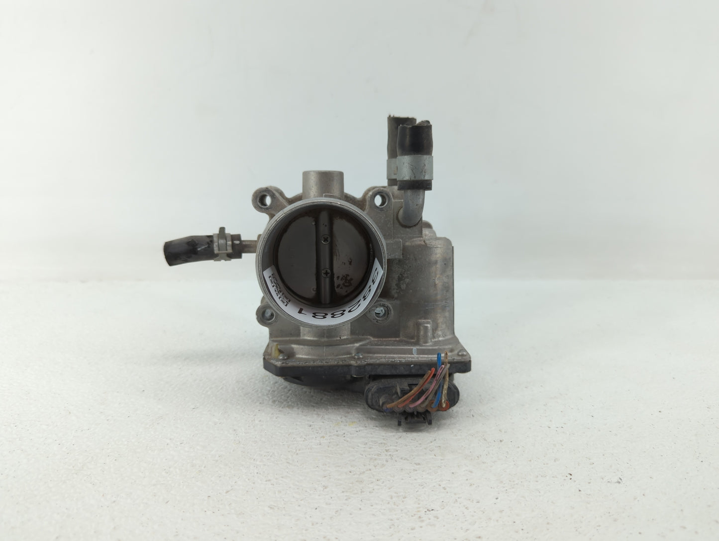 2012-2019 Hyundai Accent Throttle Body P/N:35100-2B300 Fits Fits 2012 2013 2014 2015 2016 2017 2018 2019 OEM Used Auto Parts