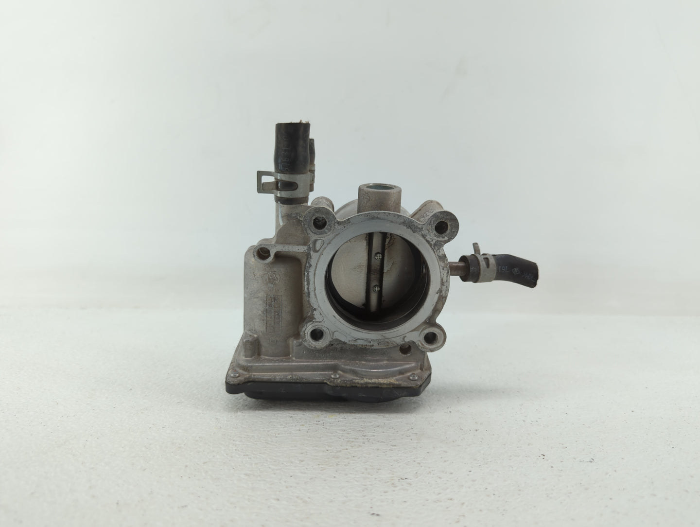 2012-2019 Hyundai Accent Throttle Body P/N:35100-2B300 Fits Fits 2012 2013 2014 2015 2016 2017 2018 2019 OEM Used Auto Parts
