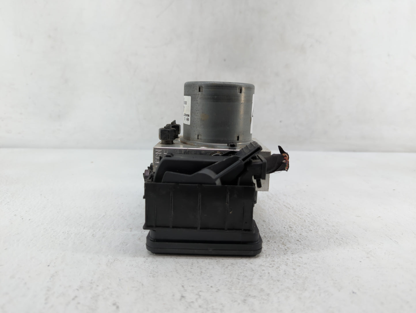 2015-2017 Hyundai Accent ABS Pump Control Module Replacement P/N:58910-1U860 58920-1R460 Fits Fits 2015 2016 2017 OEM Used A