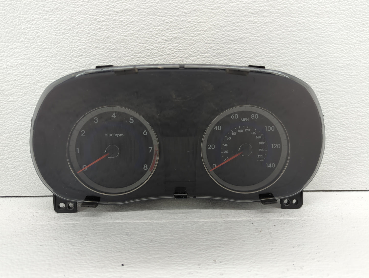 2015-2017 Hyundai Accent Instrument Cluster Speedometer Gauges P/N:94021-1R520 Fits Fits 2015 2016 2017 OEM Used Auto Parts 