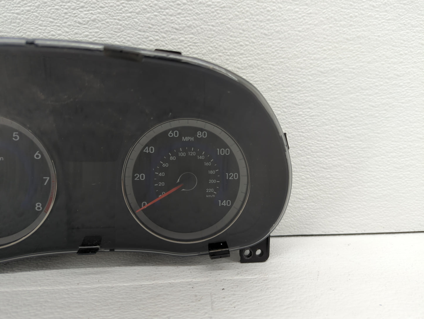 2015-2017 Hyundai Accent Instrument Cluster Speedometer Gauges P/N:94021-1R520 Fits Fits 2015 2016 2017 OEM Used Auto Parts 