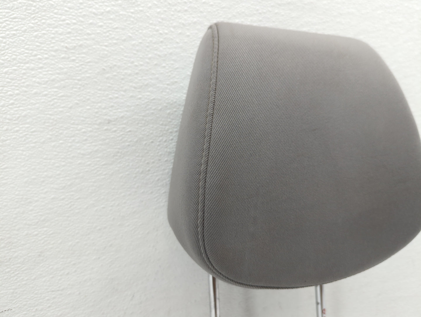 2015-2017 Hyundai Accent Headrest Head Rest Front Driver Passenger Seat - Oemusedautoparts1.com