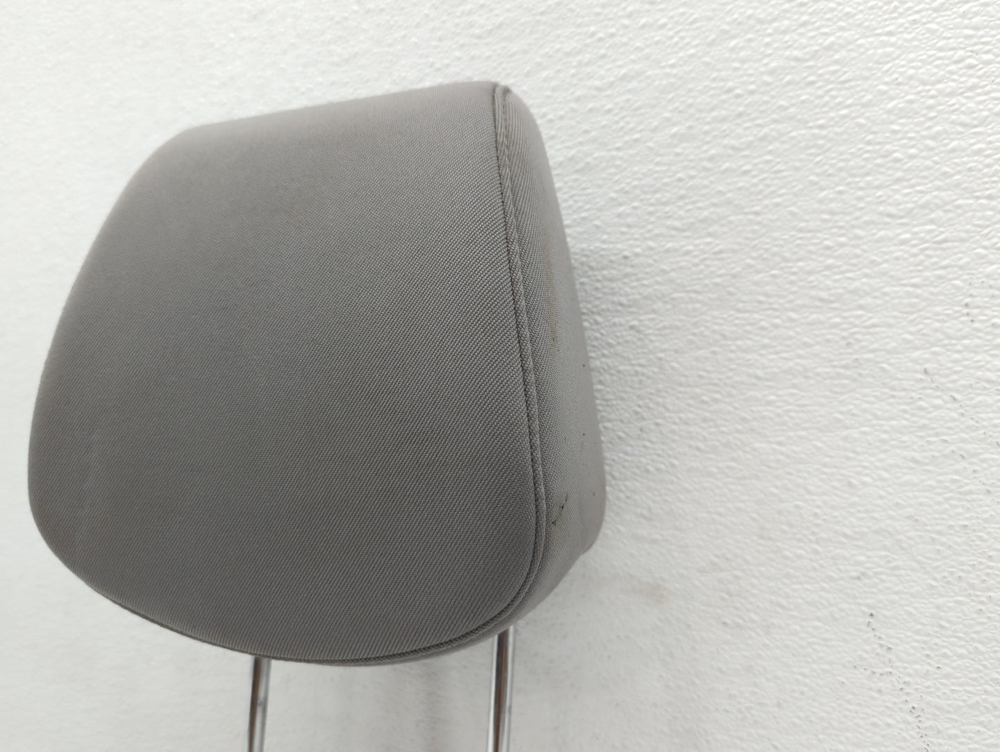 2015-2017 Hyundai Accent Headrest Head Rest Front Driver Passenger Seat - Oemusedautoparts1.com