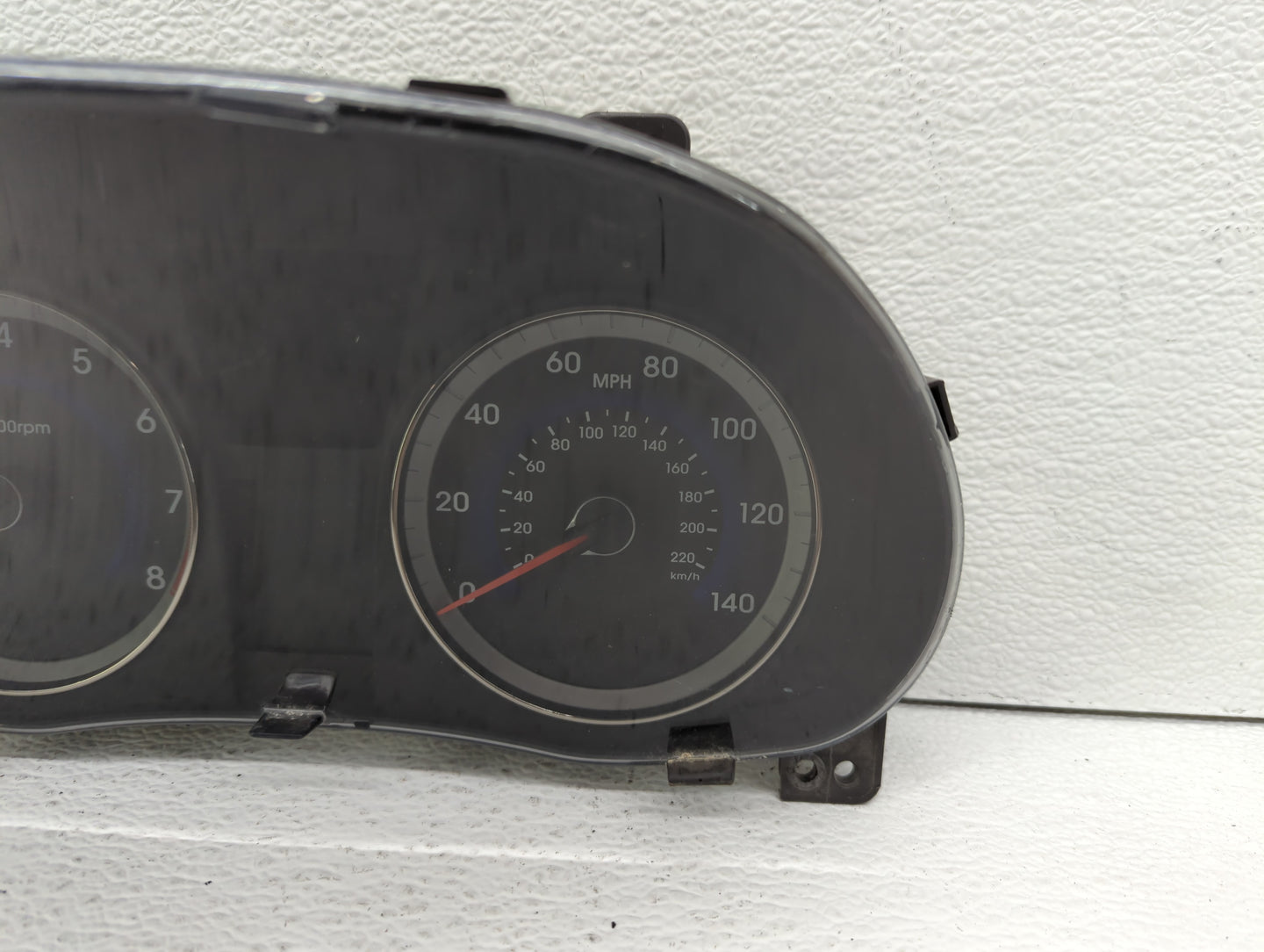 2015-2017 Hyundai Accent Instrument Cluster Speedometer Gauges P/N:94021-1R520 Fits Fits 2015 2016 2017 OEM Used Auto Parts 
