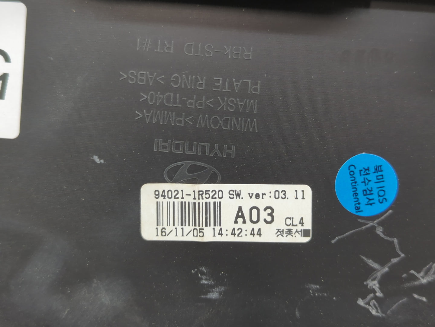 2015-2017 Hyundai Accent Instrument Cluster Speedometer Gauges P/N:94021-1R520 Fits Fits 2015 2016 2017 OEM Used Auto Parts 