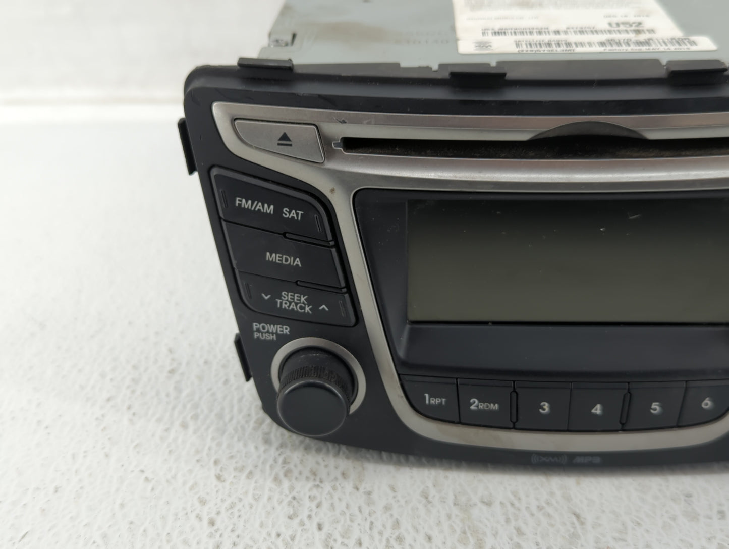 2015-2017 Hyundai Accent Am Fm Cd Player Radio Receiver - Oemusedautoparts1.com