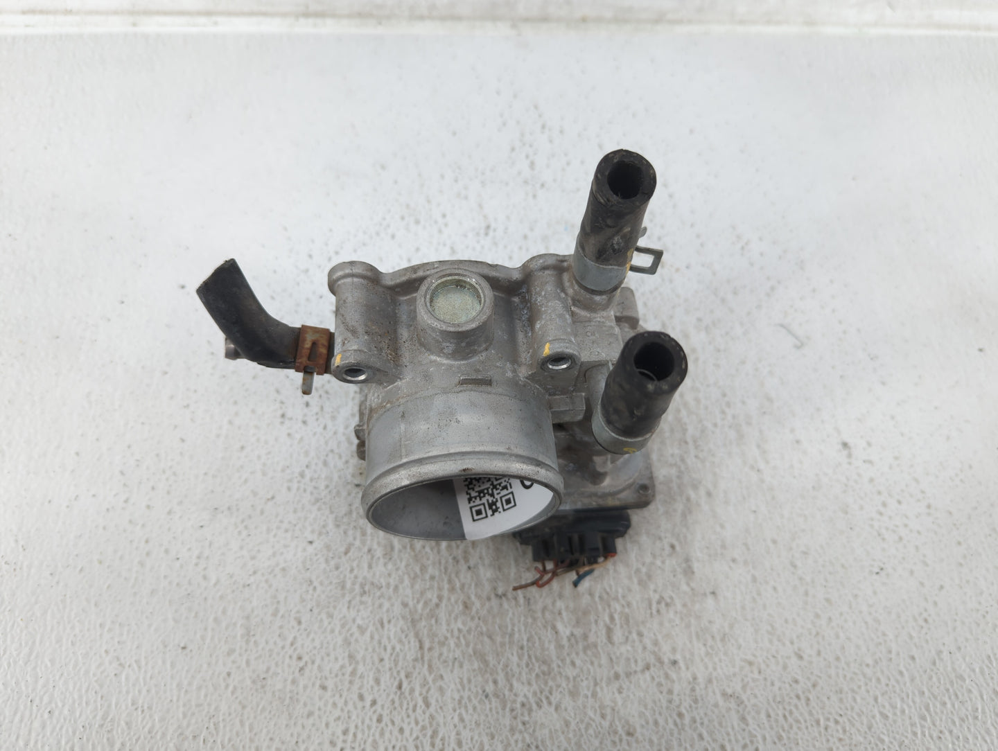 2012-2019 Hyundai Accent Throttle Body P/N:35100-2B300 Fits Fits 2012 2013 2014 2015 2016 2017 2018 2019 OEM Used Auto Parts