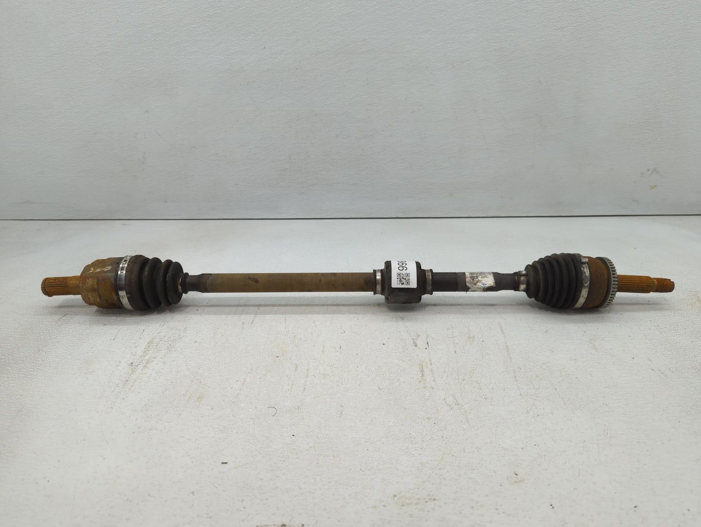 2012-2017 Hyundai Accent Axle Shaft Front Passenger Cv C/v - Oemusedautoparts1.com