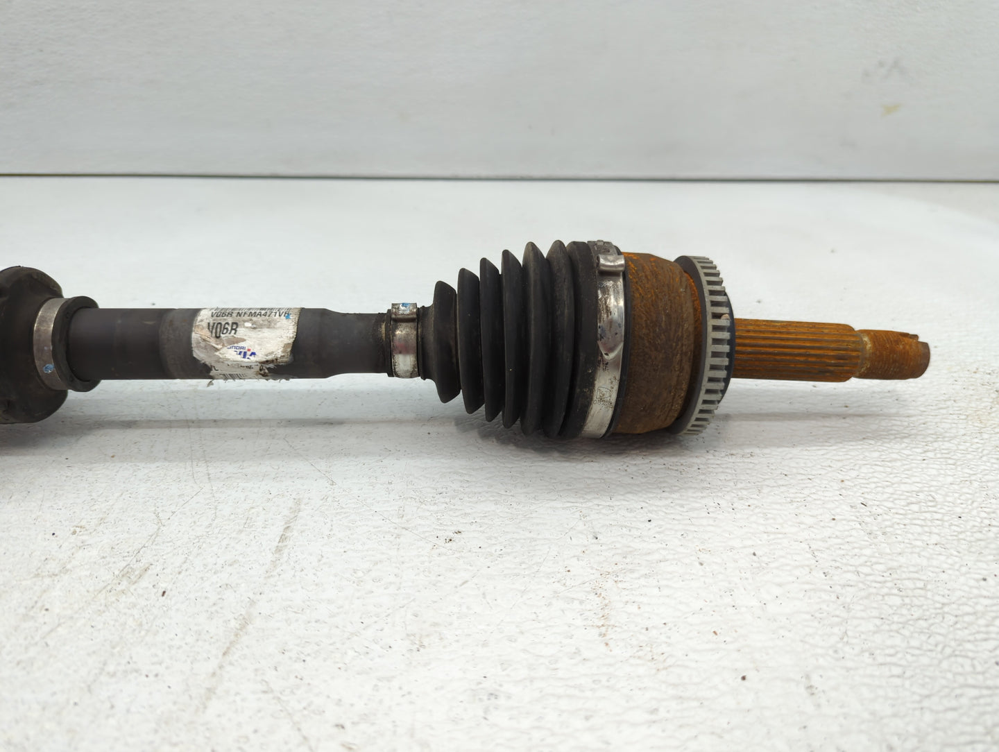 2012-2017 Hyundai Accent Axle Shaft Front Passenger Cv C/v - Oemusedautoparts1.com